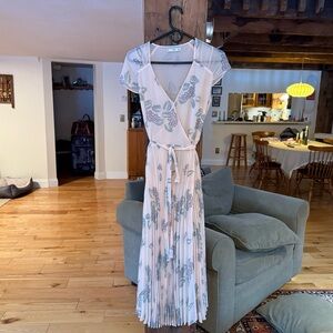 Mango Women's pale pink floral wrap dress